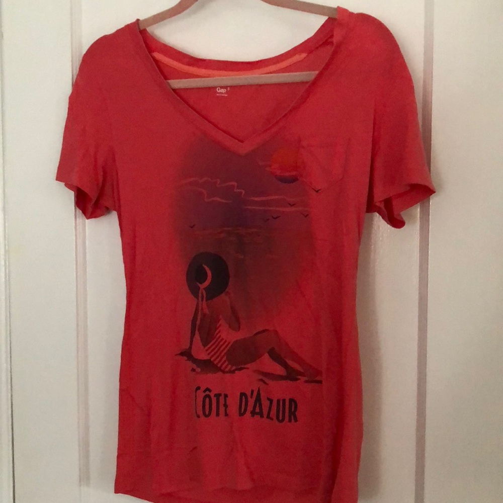Gap V-Neck